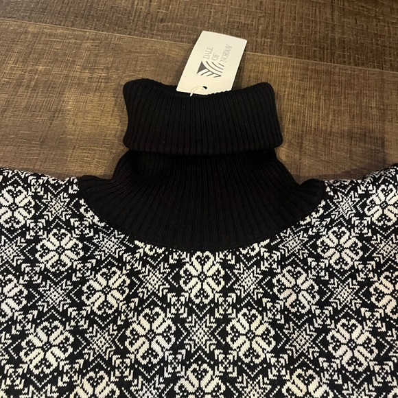 Brand New women’s Dale of Norway Firda Sweater in size M with tags. - Picture 11 of 13